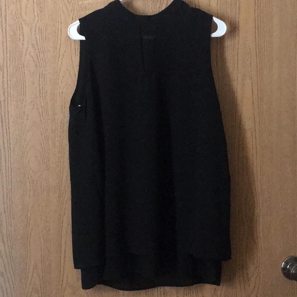 Sleeveless sheer blouse